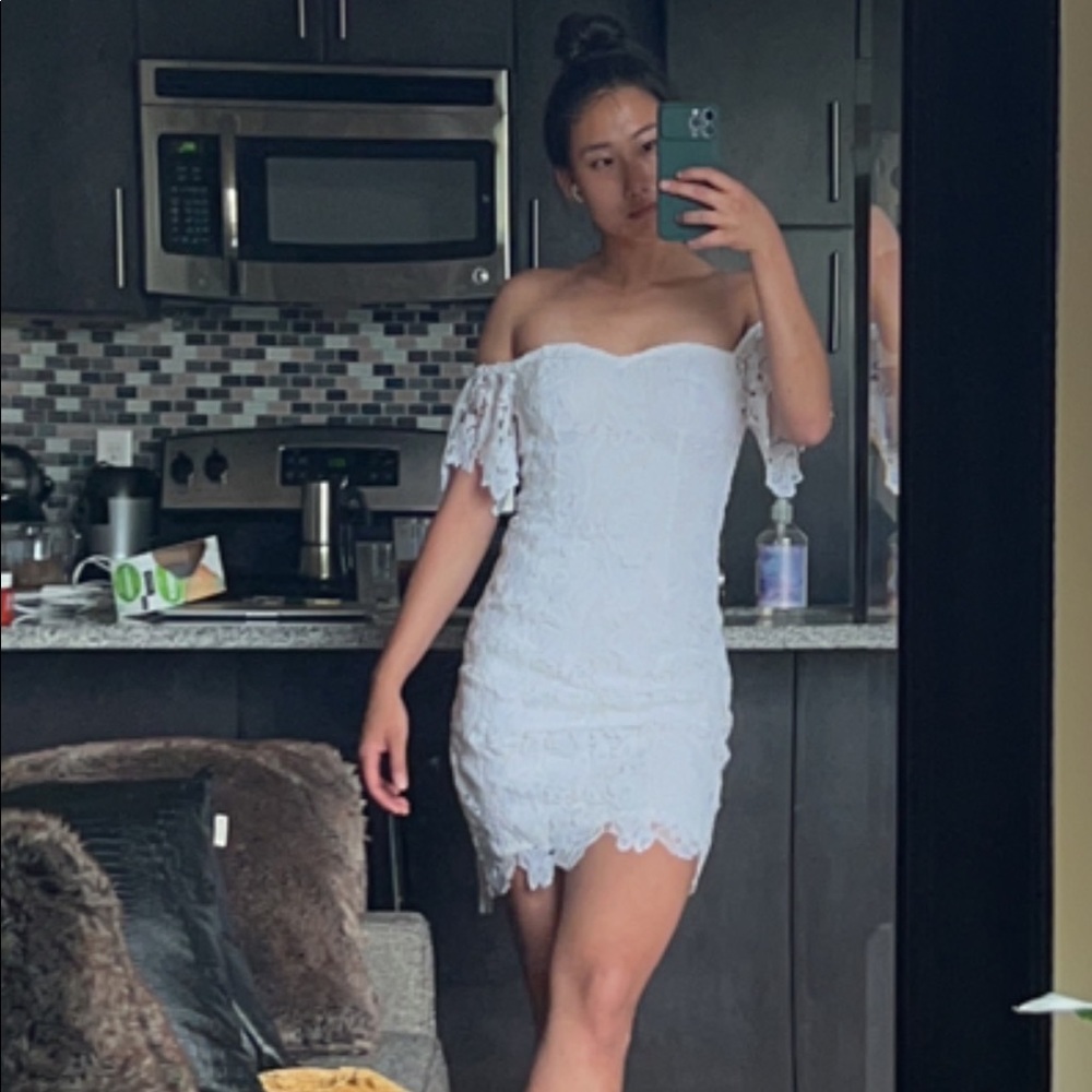 NWT GUESS off-shoulder dress - size 2